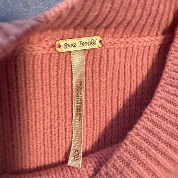 Free People Pink Oversized Cropped Sweater - Picture 1 of 6
